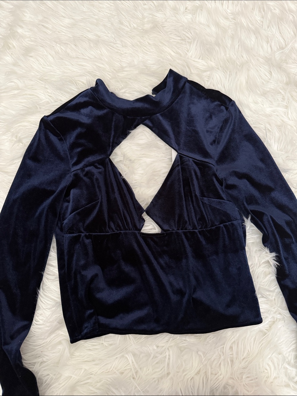Cami NYC Long-Sleeve Navy Velvet Crop Top with Twist Back